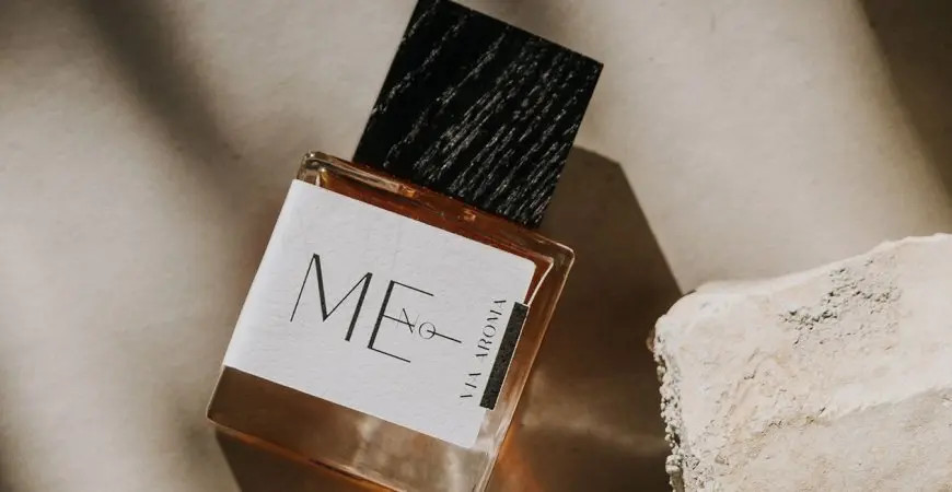 Naturalne perfumy - dlaczego warto zastąpić syntetyczne perfumy - naturalnymi